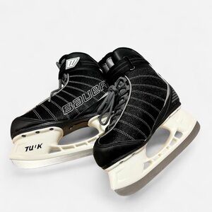 Eddie Bauer Black and White Hockey Ice Skates - Juniors Size 4